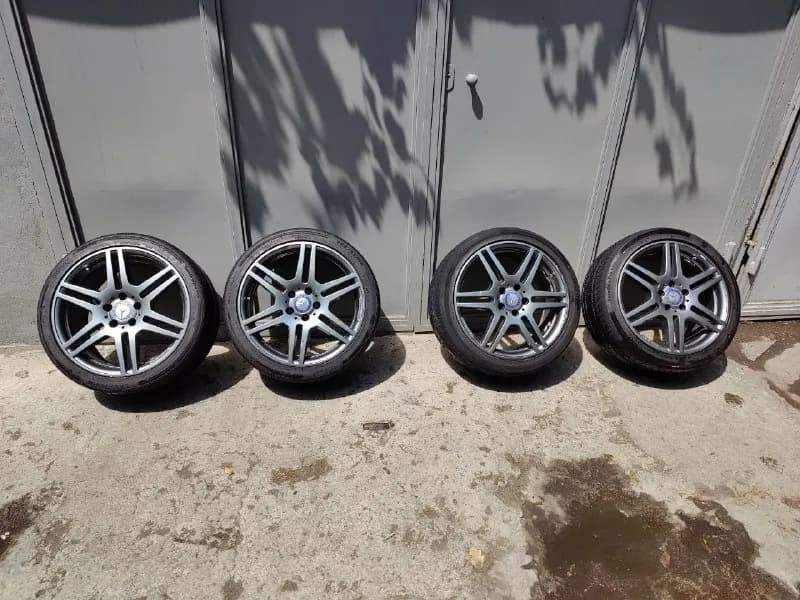 R18 Mercedes AMG (с резиной) — Ереван — 250,000 ֏