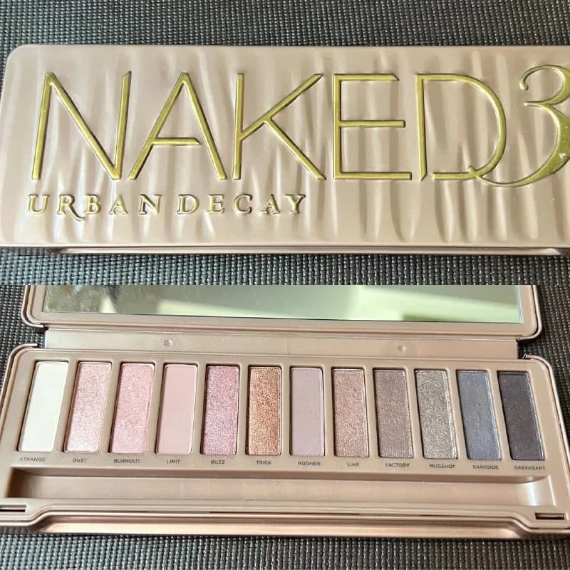 Urban Decay Naked 3, оригинал, состояние отличное, использовала очень мало. — Ереван — 7 000 ֏