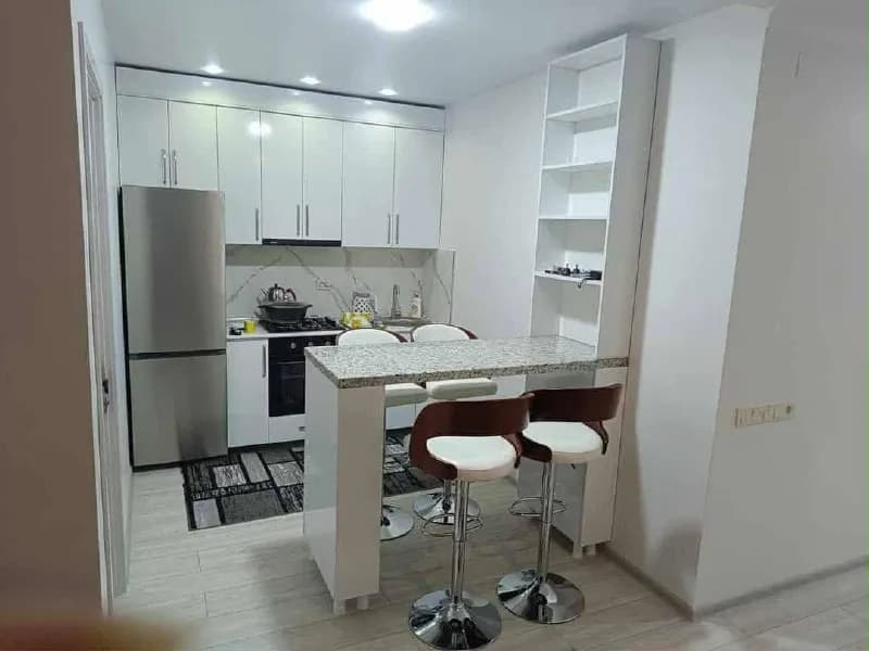 2+1 по улице Агмашенебели, 1 — Батуми — 700 $