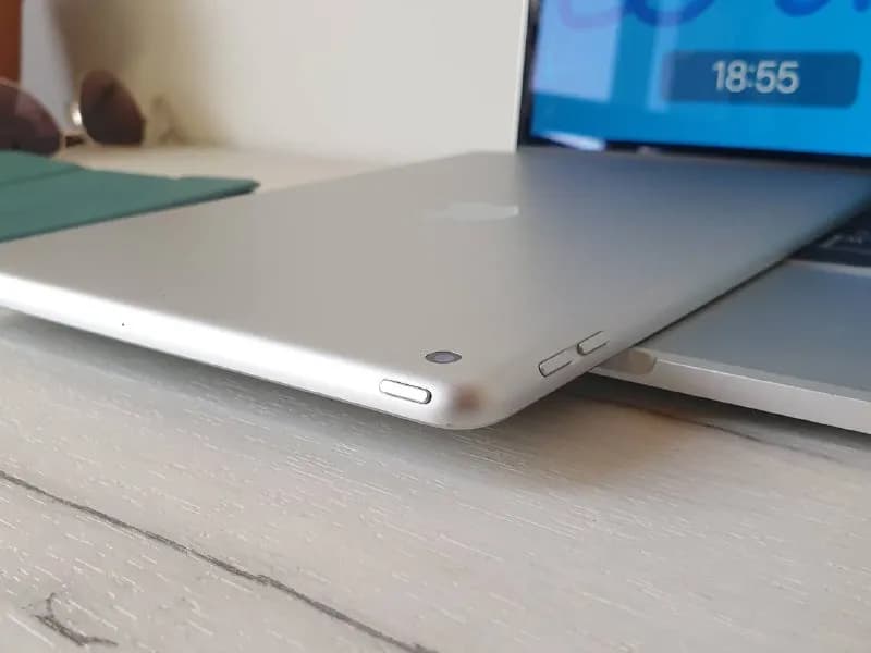 IPad 2020 full + case — Ереван