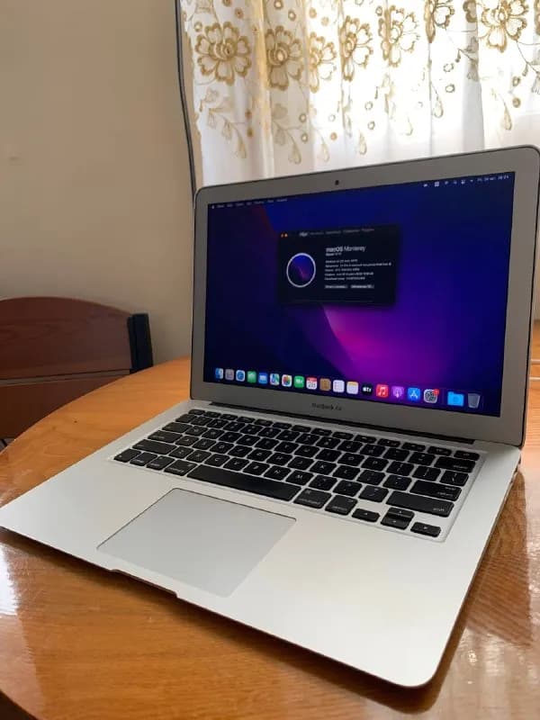MacBook Air 13» 2017 года. — Батуми — 500 ₾