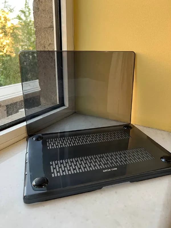 MacBook 14 pro — Ереван — 4000 ֏