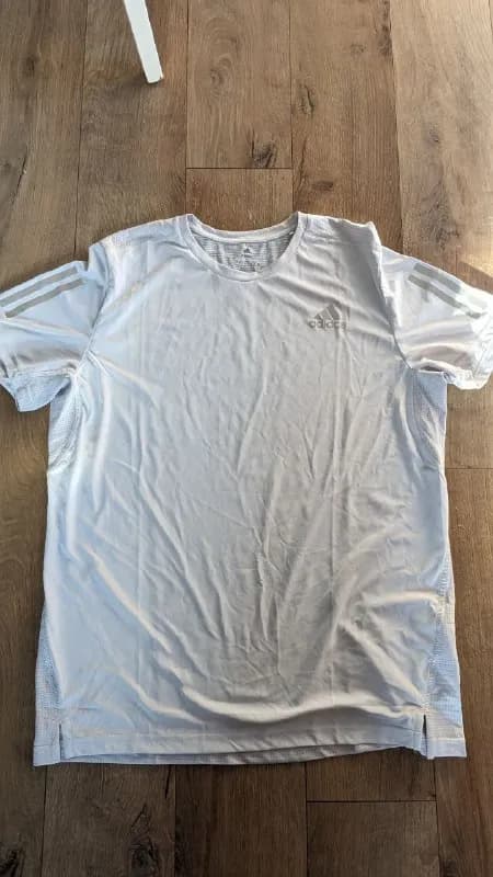 1) футболка мужская adidas, белая, размер L, OWN THE RUN TEE. Состояние новой, не надевалась ни разу — Ереван — 2 ֏