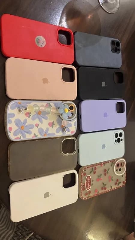20 лари на iPhone 12 Pro Max — Батуми — 20 ₾