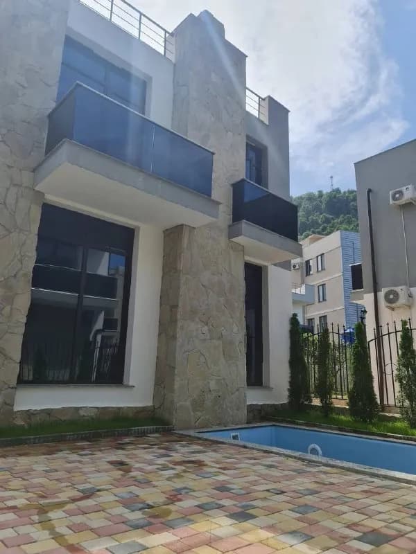 2спальни — Батуми — 2 300 $