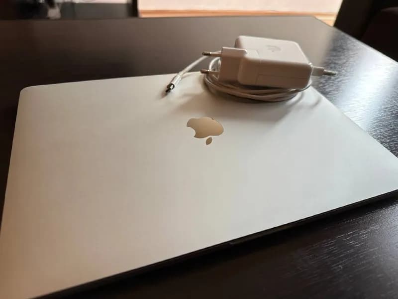 Apple MacBook Pro M1 13’ 2020 — Ереван — 424 ֏