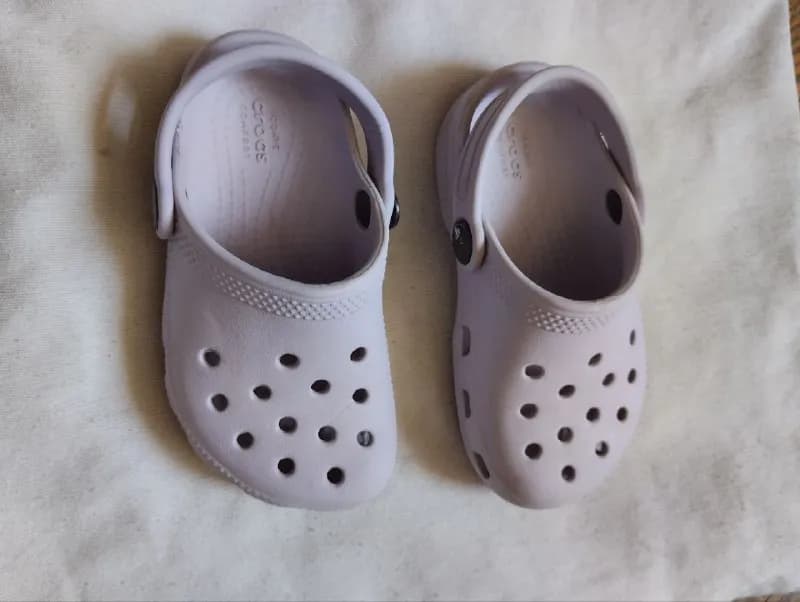 1. Crocs c[телефон] драм — Ереван — 4 000 ֏