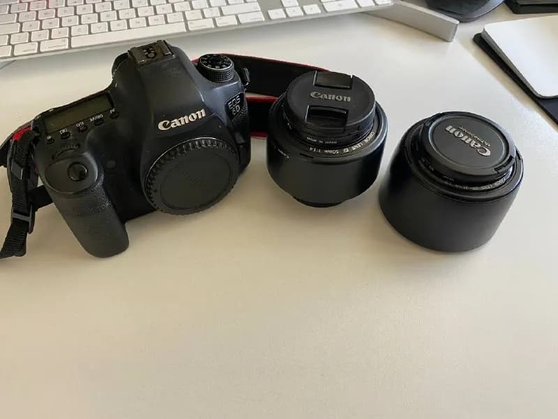 Canon 6D с двумя объективами Canon: 35 мм ½ и 50 мм 1/1.4. Флешка в комплекте, состояние прекрасное, — Ереван — 360 000 ֏