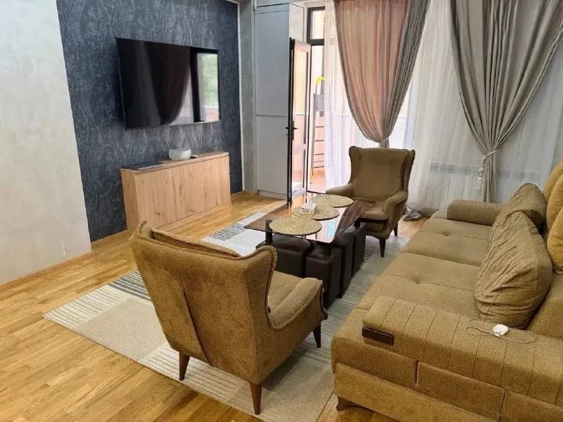 2 комн. квартира адрес: Виктора Амбарцумяна 113 — Ереван — 460 000 ֏