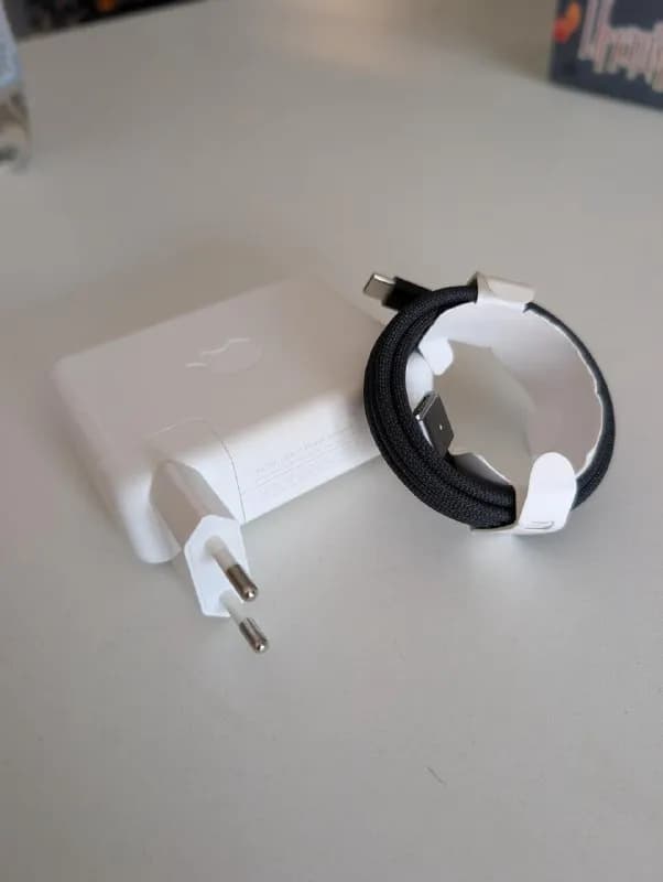 MacBook 140W + magsafe 2 m кабель — Тбилиси — 250 ₾