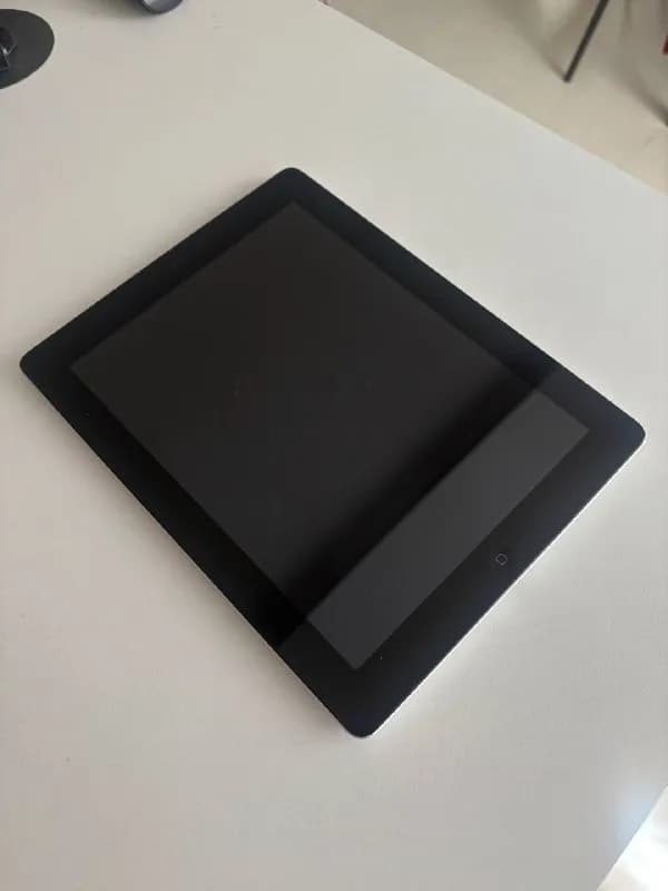 iPad 4 128 ГБ Wi-Fi + Cellular — Тбилиси — 100 ₾