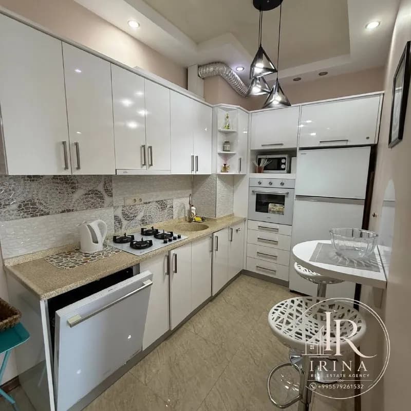1+1 по улице Горгиладзе, 92 — Батуми — 700 $