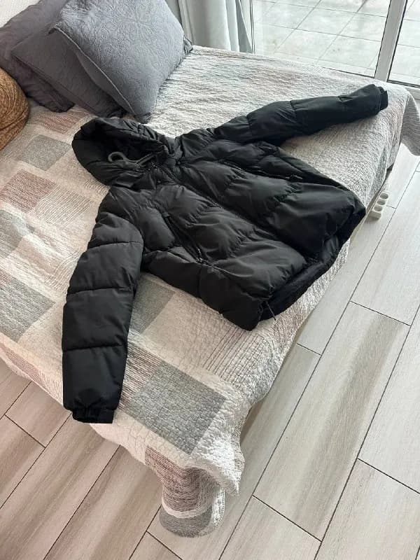 Zara зимние, мужская черная XL и женская S, очень хорошее состояние! По 30 лари! — Батуми — 30 ₾
