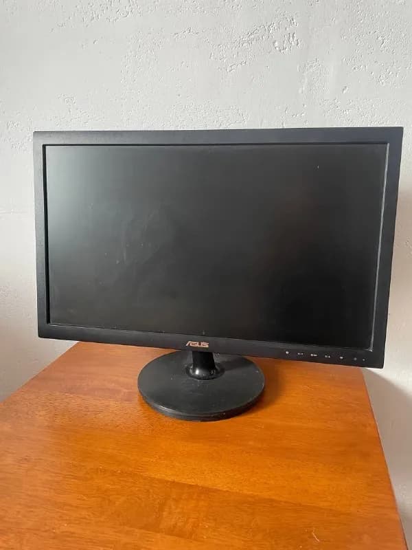 Asus VS228DE. В отличном рабочем состоянии. — Тбилиси — 120 ₾