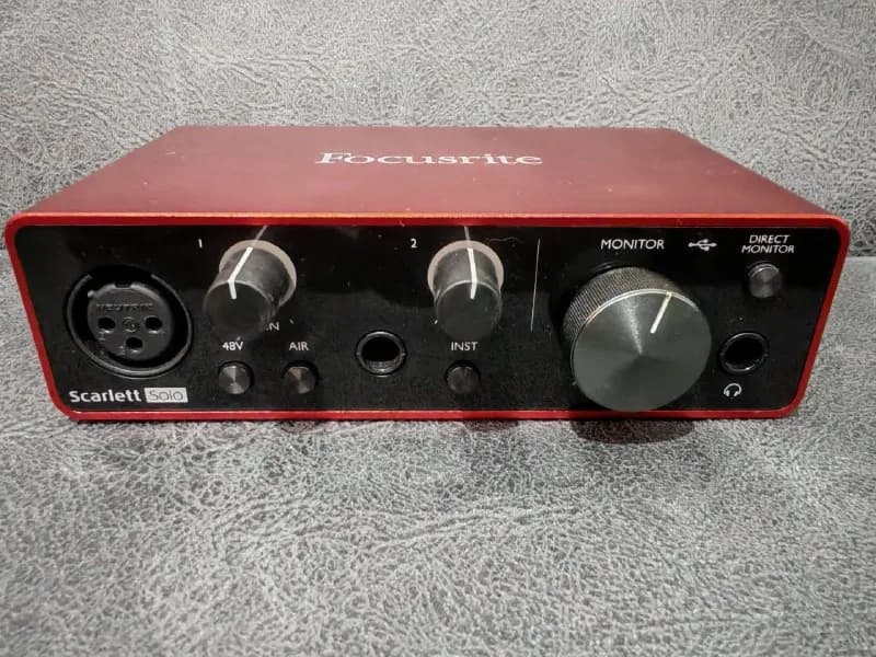 Focustite Scarlett Solo 3rd в отличном состоянии, как новая. Практически не пользовались. Оригинал✅ — Батуми — 310 ₾