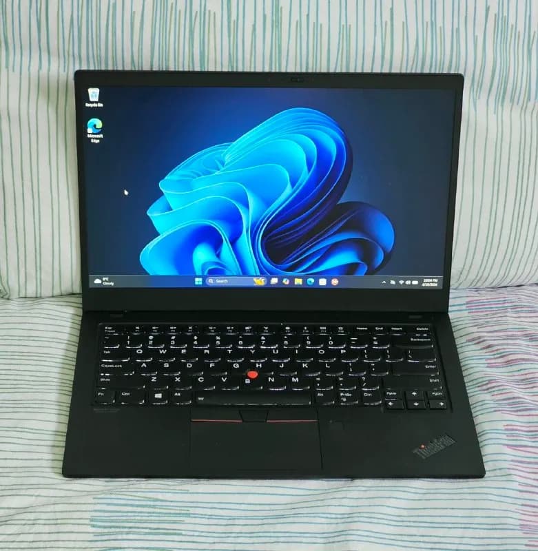 LENOVO X1 Carbon 7th Gen i7-8665U 16GB RAM 512GB M.2 NVME SSD — Батуми — 1 000 ₾