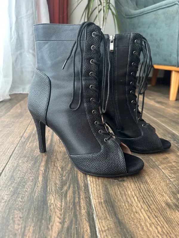 High heels), хилсы — Батуми — 60 ₾