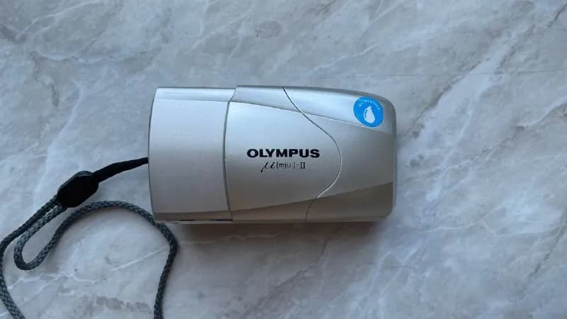 Olympus mju 2, состояние 9/10, полностью исправен. В комплекте коробка с документами и батарейка. — Ереван — 90 000 ֏