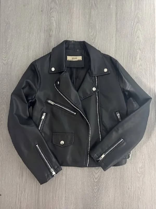 Куртка кожанка S — Батуми — 15 ₾