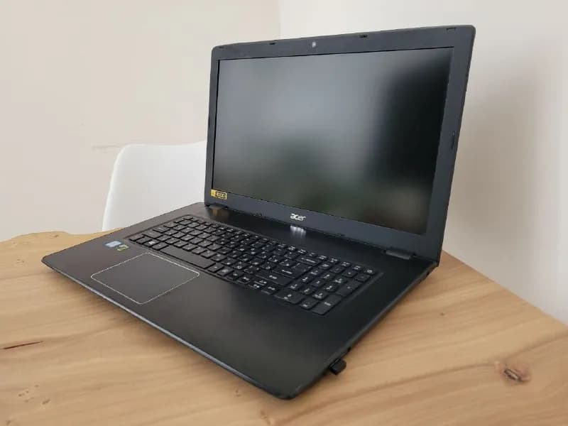 Acer Aspire E5-774 series N16Q5, Intel ® Core ™ i7-6500U, RAM 16,0 ГБ, SSD 256 ГБ + HDD 1ТБ, 17 — Ереван — 150 000 ֏