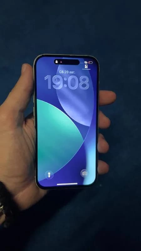 iPhone 15 green 128gb — Тбилиси — 1 000 ₾