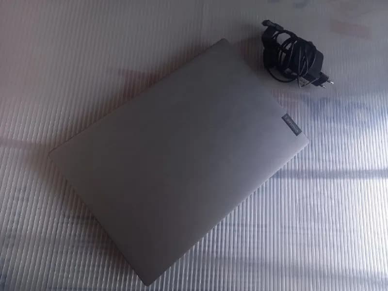 lenovo ideapad s145-15ast в очень хорошем состоянии. На экране есть не заметная при использовании по — Тбилиси — 400 ₾