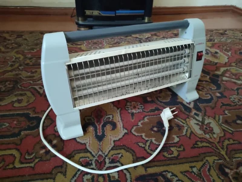 Luxell, б/у, мощность 1200W, хорошее рабочее состояние, греет хорошо, забирать в Малатии, возле боль — Ереван — 7 000 ֏