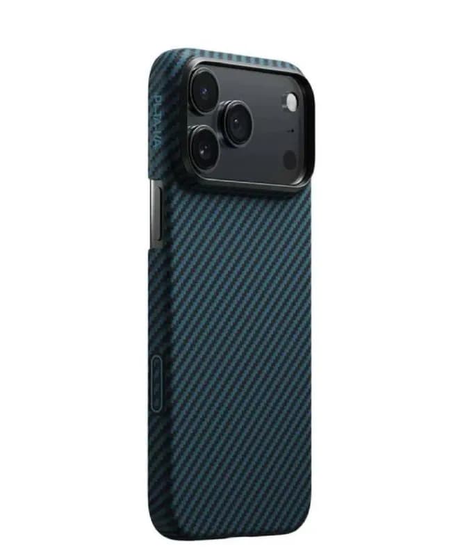 iPhone 17 Pro Max в Тбилиси. Оба чехла абсолютно новые и не использовались, продаются только парой. — Тбилиси — 60 ₾