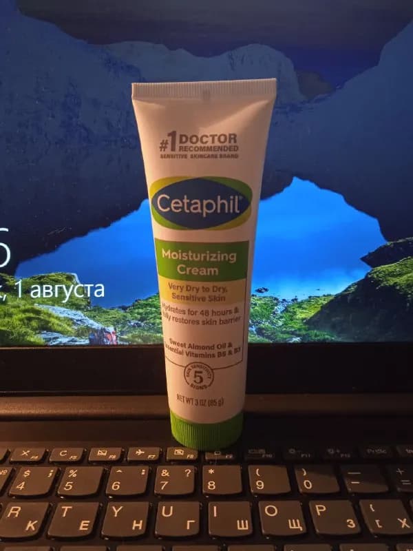Cetaphil, Увлажняющий крем, без отдушек, 85 г. Заказывала на iherb, использовала 1 раз. Для меня он — Ереван — 2 500 ₽