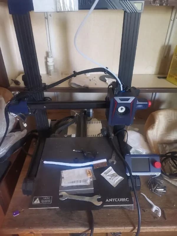 Anycubic 2 NEO 3D принтер печатает очен хорошо видео есть. 250 лари поменял Nozzle на новый уже 4 — Тбилиси — 250 ₾