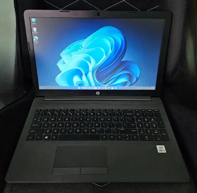 HP 250 G7 Laptop | 15.6» 1920×1080 FHD | Core i5-1035G1-256GB SSD Hard Drive — 8GB RAM | 4 cores @ 3 — Тбилиси