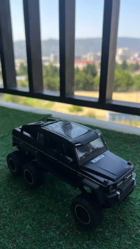 Mercedes G 6×6, цена 25 лари — Тбилиси — 25 ₾