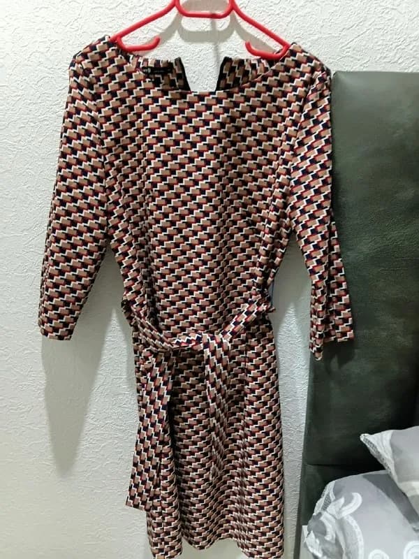 Платья и блузки 44р — Батуми — 20 ₾
