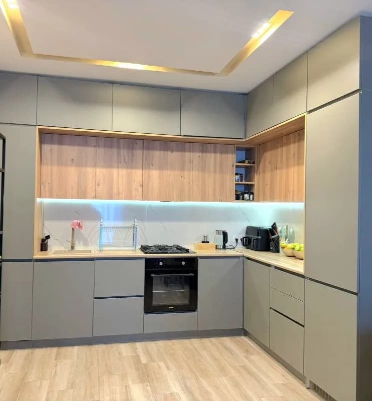 2+1 Ш. Химшиашвили 65, с отоплением 78кв, вид на море 154000$, светлые спальни — Батуми — 154 000 $