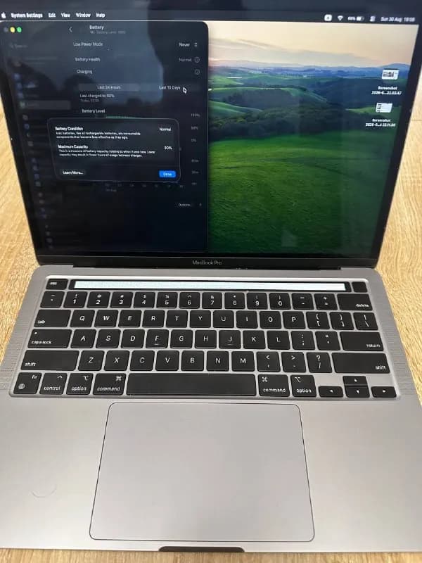 Macbook pro m2 8/256GB 13inch, battery health90%, touchid ne rabotaet- 1750 — Батуми — 340 ₾