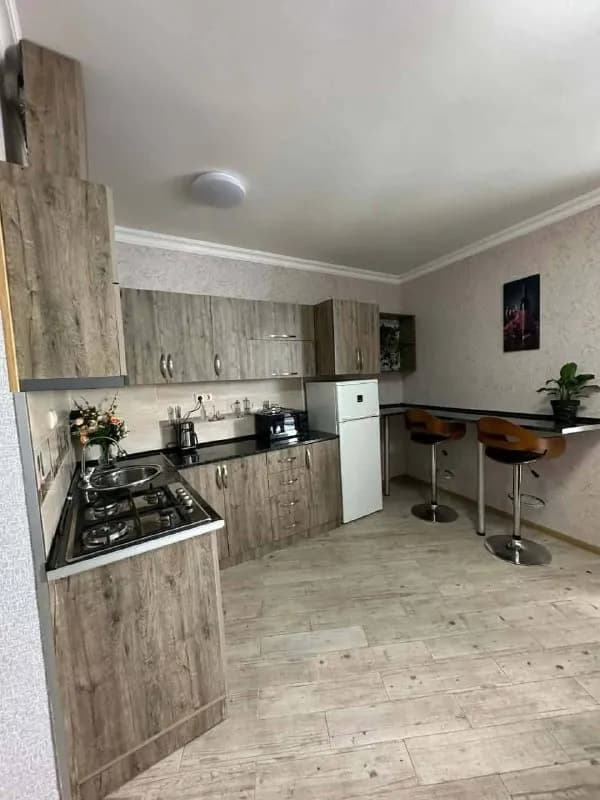1+1 по улице Пиросмани, 16☑️ — Батуми — 500 $