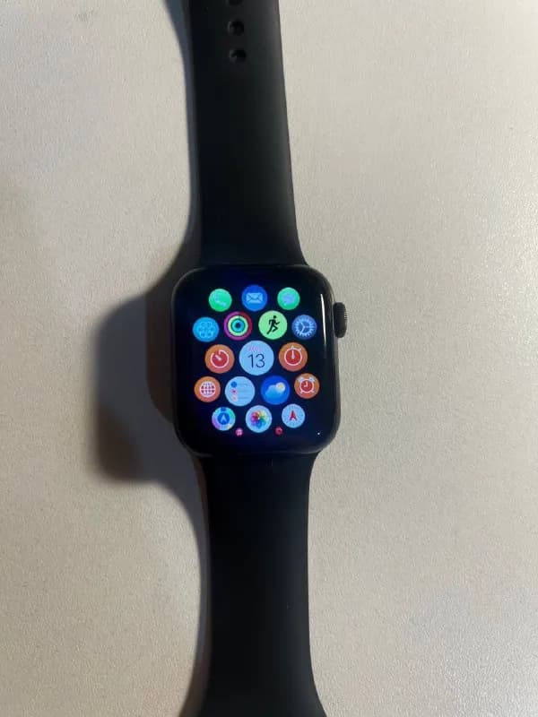 Apple Watch SE 40 mm — Тбилиси — 190 ₾
