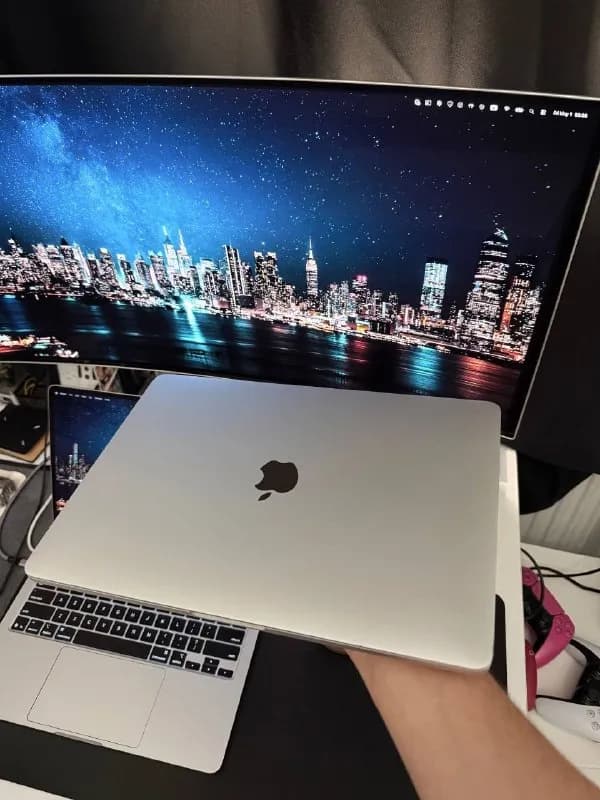 MacBook Pro 2017 Intel i5 (128 Гб) — Тбилиси — 800 ₾