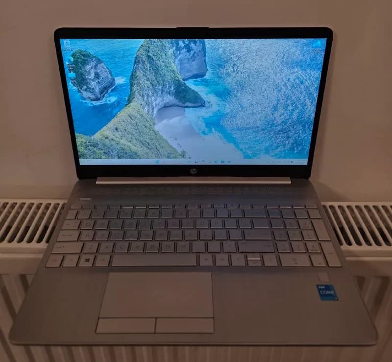 HP 15-DW3163ST 15.6» FHD Laptop Intel Core i3-1125G4 16GB 256GB W11H — Батуми — 770 ₾