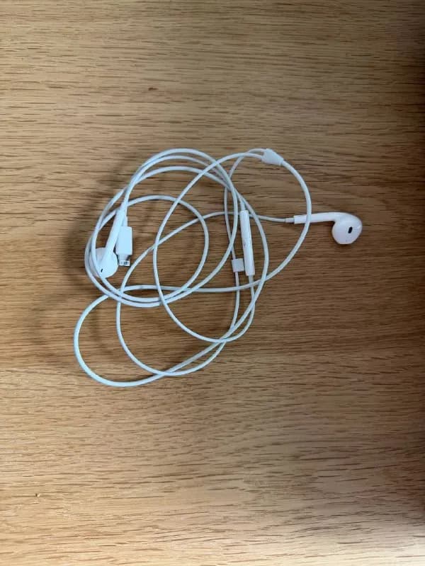 apple lightning — Тбилиси — 50 ₾