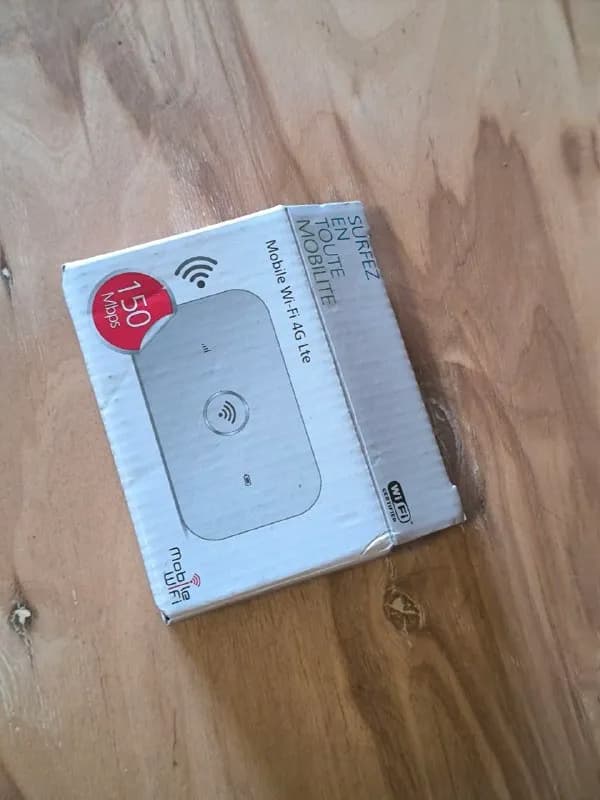 wi-fi router Huawei. Вайфай роутер. Работает от симки. Заряжается по юсб. Можно раздавать инет в маш — Тбилиси — 6 ₾