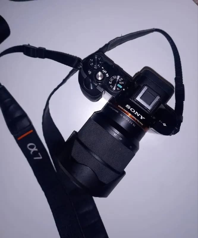 Sony A7 с китовым объективом Sony FE 28-70mm с сумкой — Батуми