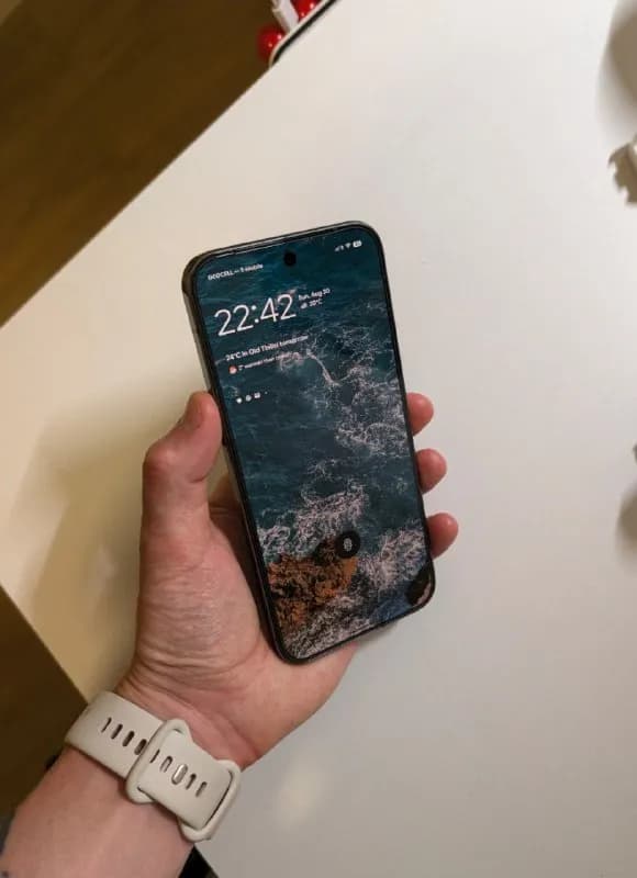 Google pixel 9 pro xl 128GB. В отличном состоянии. Покупал 2 года назад в zoommer. Чек не сохранился — Тбилиси — 1 400 ₾
