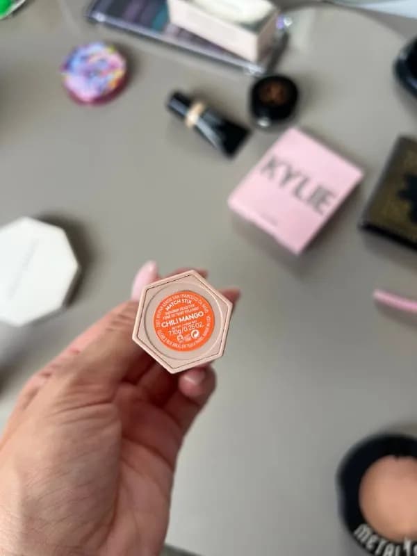 Fenty Beauty Cheeks Out Freestyle Cream — Тбилиси — 60 ₾