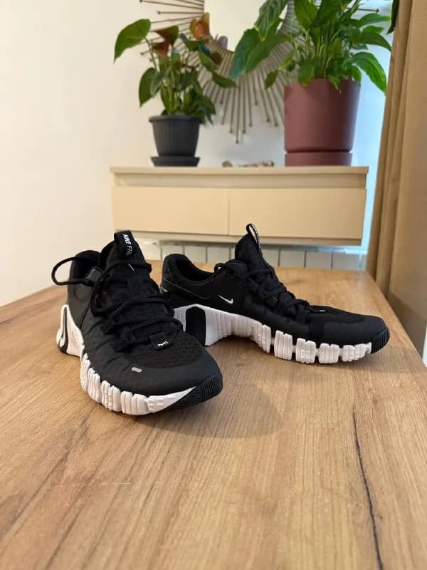 NIKE FREE METCON 5 — Тбилиси — 41 ₾