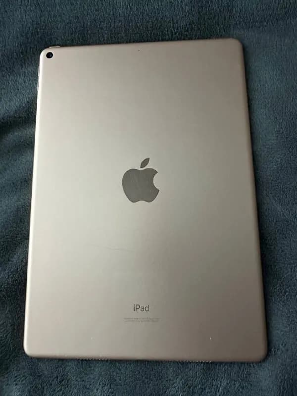 iPad Air 3 (256 GB) + мышь Mi Silent | Под медиацентр, Sidecar или ремонт — 200 GEL — Батуми — 200 ₾