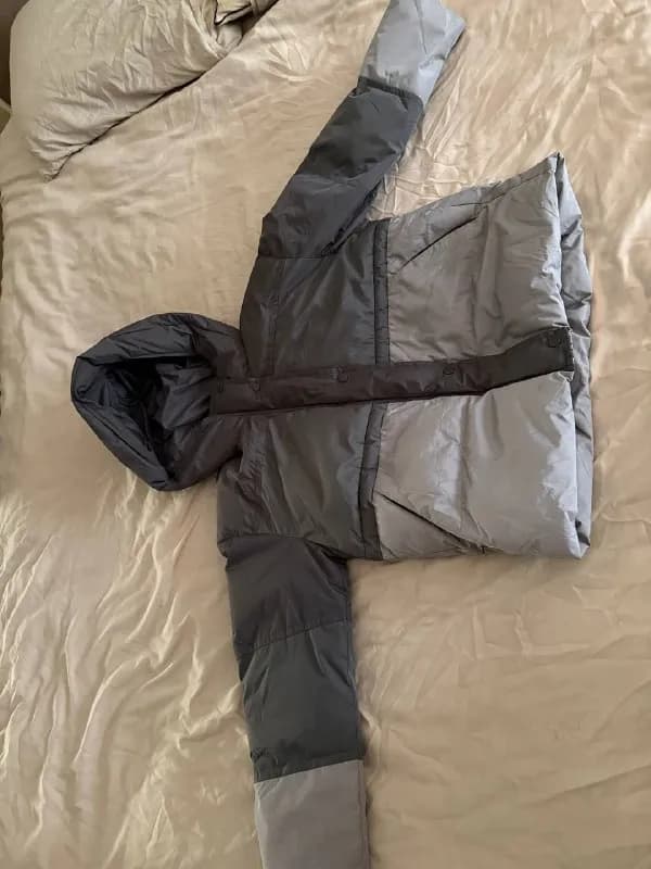 2 оттенка серого 🩶 — Тбилиси — 50 ₾