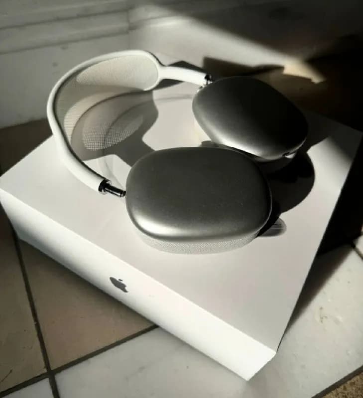 AirPods Max — 800 ₾ — Батуми — 800 ₾