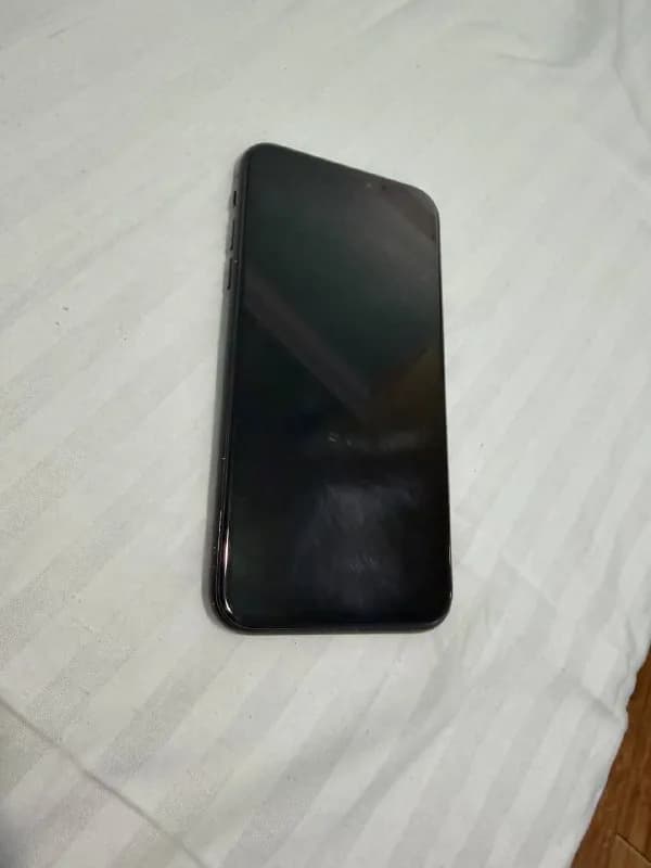 iPhone XR. — Батуми — 350 ₾