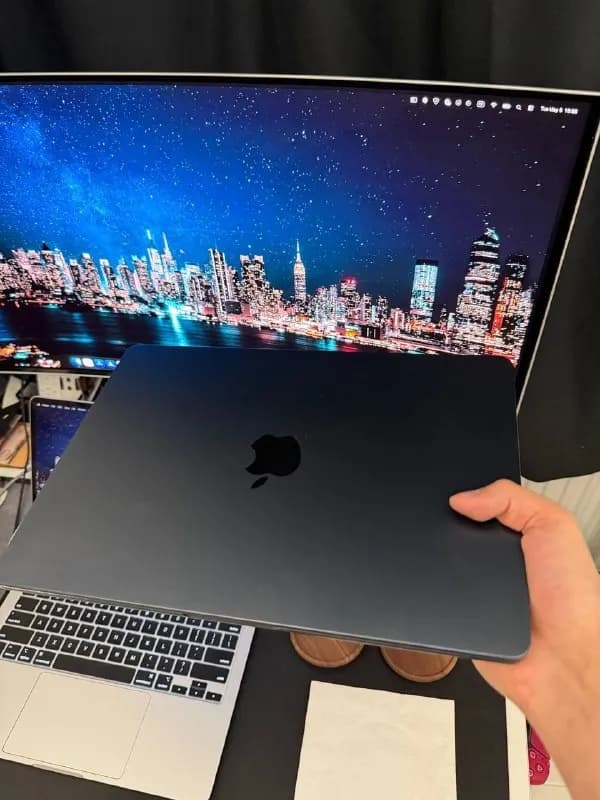 MacBook Air m2 (16/256) — Тбилиси — 2 000 ₾
